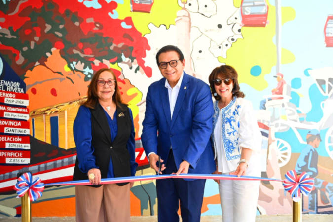 daniel rivera inaugura oficina senatorial en santiago para atencion ciudadana