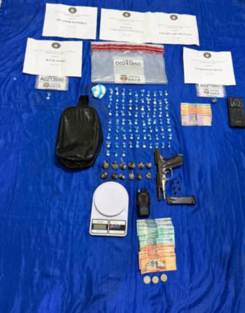 dncd detiene a cinco personas en operativo antidrogas en boca chica