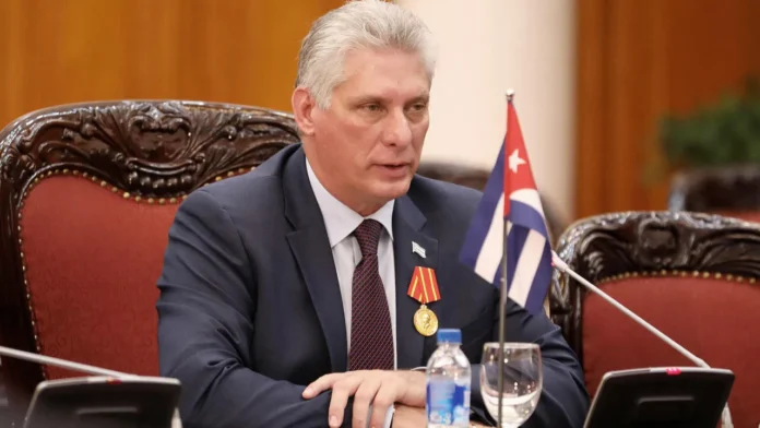 Díaz-Canel defiende a Raúl Castro en Cuba