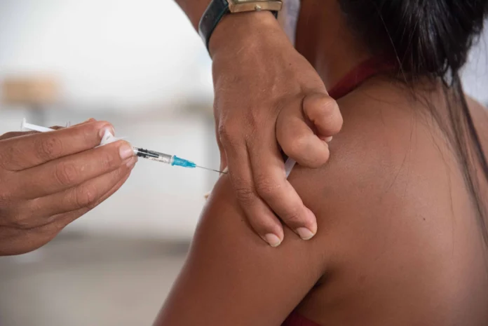Vacunación: inversión clave en salud pública.