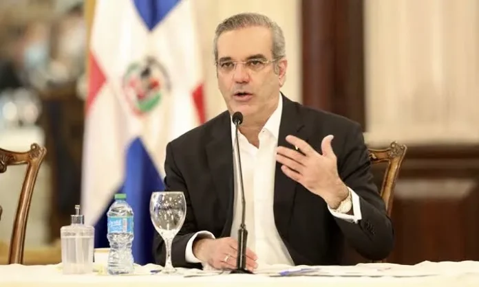 Abinader destaca baja tasa de homicidios.