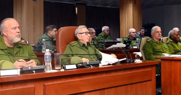 Reunión militar Cuba-EE.UU. en Guantánamo.