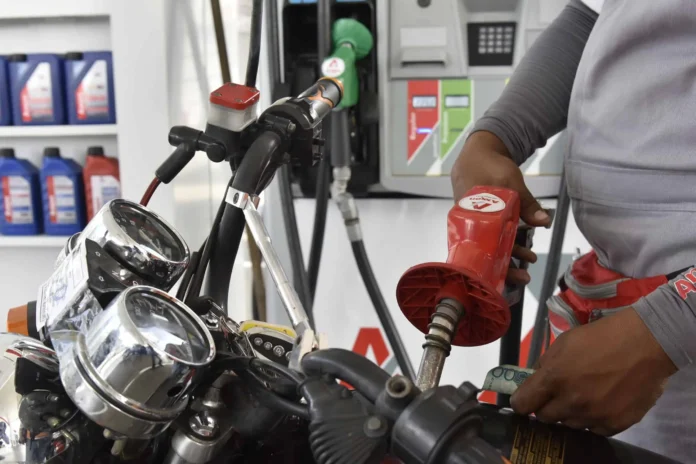 Aumento de precios de combustibles en RD.