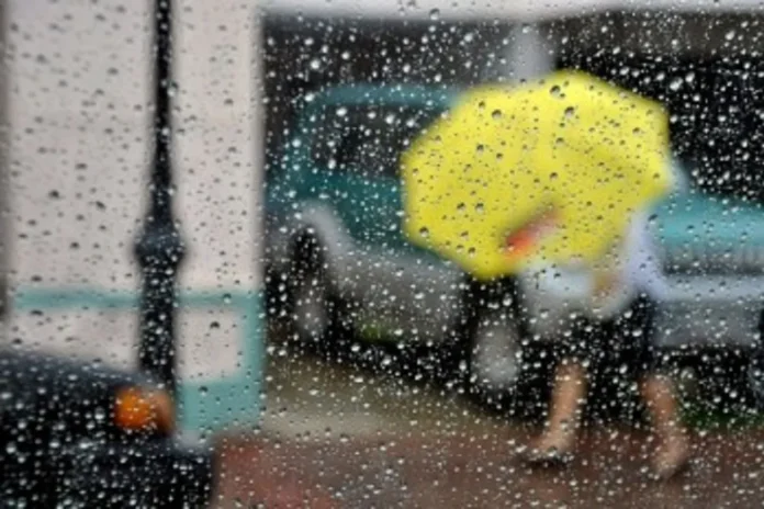 Aguaceros y calor intenso en varias provincias