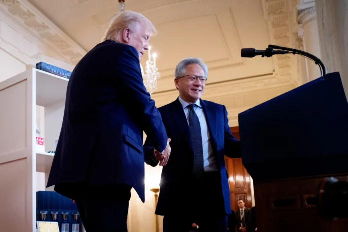 Trump en Alaska con director de Nvidia
