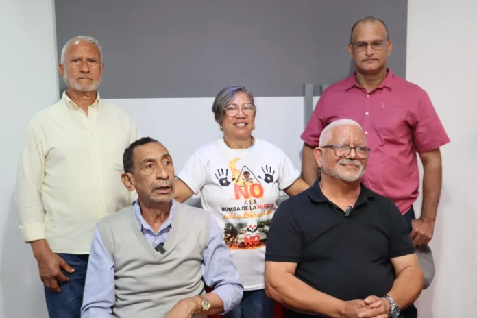 Comunitarios protestan contra planta de GLP.