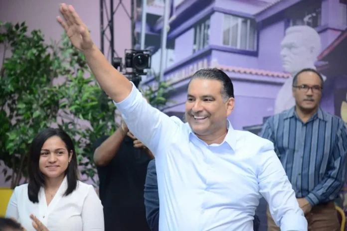 Luis Alberto apoya proyecto de Francisco Javier.