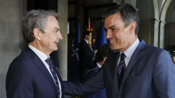 Pedro Sánchez apoya a Zapatero por imputación.