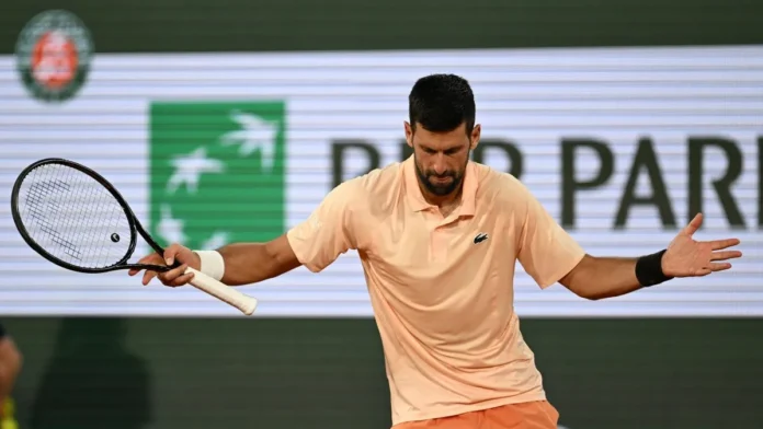 Djokovic celebra su victoria en Roland Garros.