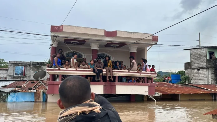 Lluvias en Ecuador causan emergencias y muertes