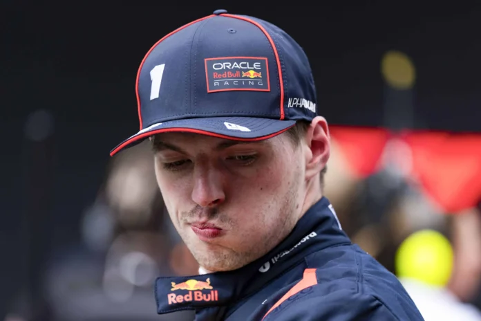 Verstappen sonríe mientras Red Bull se recupera.