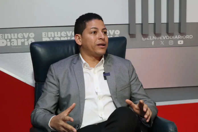 Luis Báez exige renovación del PRM.