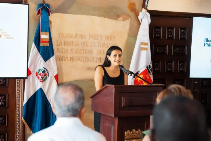 Santo Domingo se une a Bloomberg por seguridad vial.