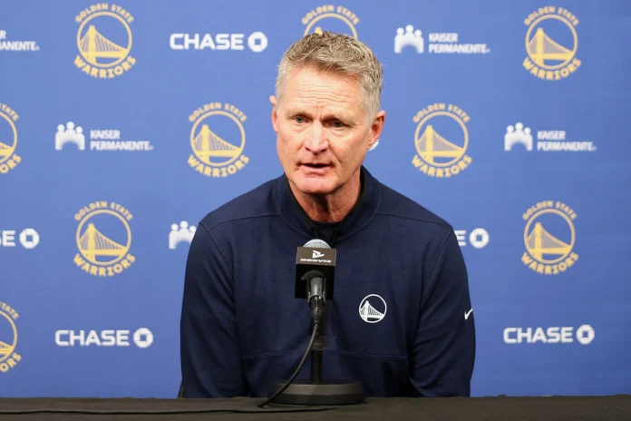 Steve Kerr renueva como entrenador de Warriors.