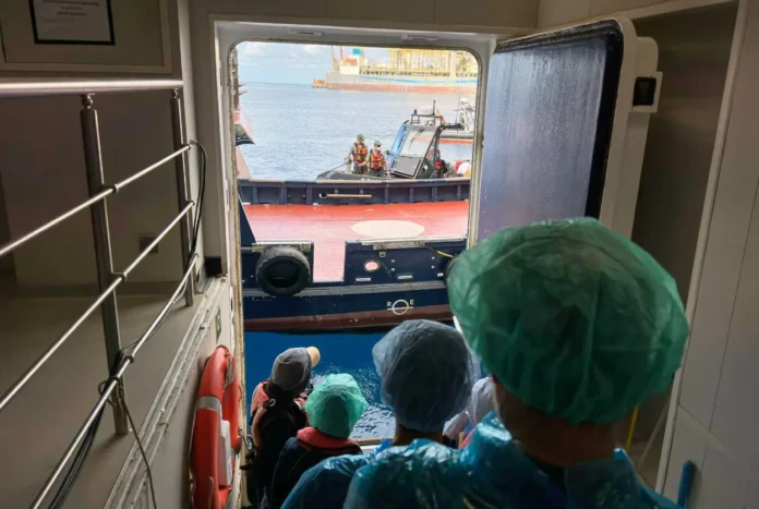 Pasajeros evacuados del crucero MV Hondius.