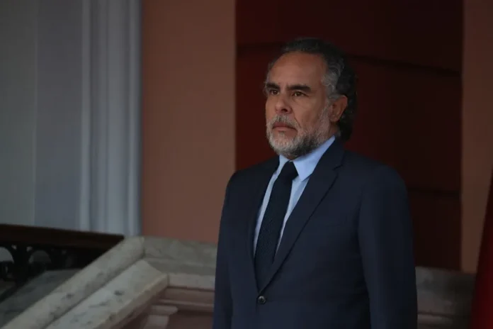 Ministro Benedetti bajo investigación por insultos.