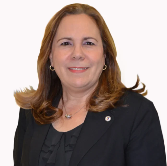 Carmen Pérez Valerio, poeta y educadora dominicana.