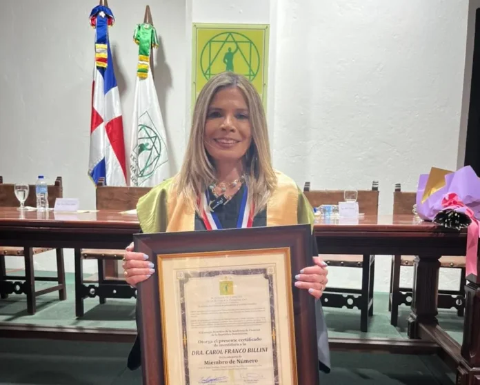 Carol Franco Billini en la Academia de Ciencias