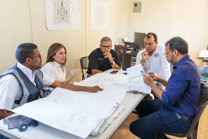 Supervisión de la alcaldesa en parque Enriquillo