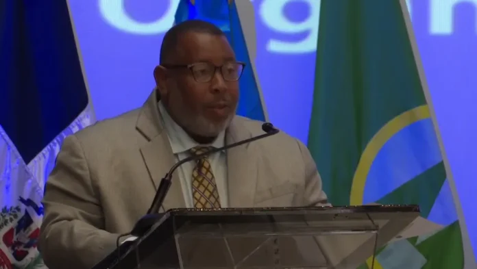 Gobierno apoya comercio detallista en evento.