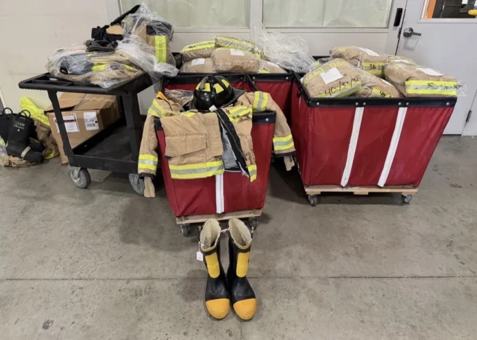 Donación de equipos a Bomberos de Santiago