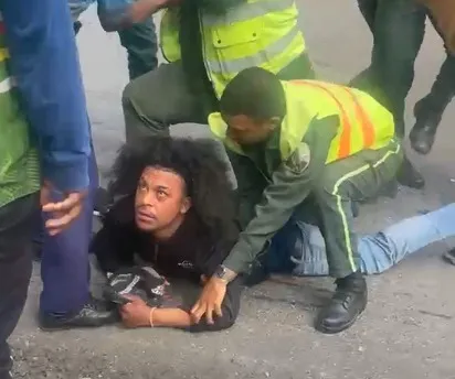 Agente Digesett hiere a motoconchista en Santiago.