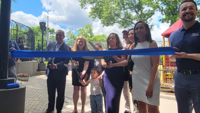 Reapertura del parque infantil en Washington Heights