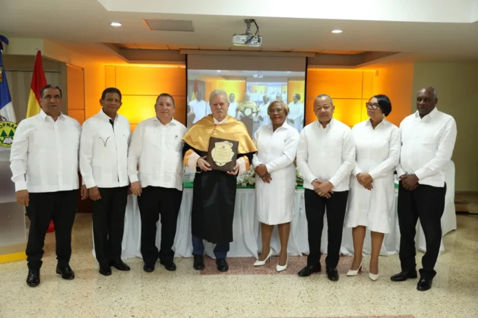 Graduación de directivos en Coopnama.