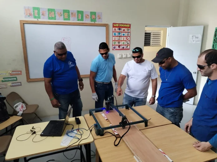 Privados de libertad reciben capacitación tecnológica.