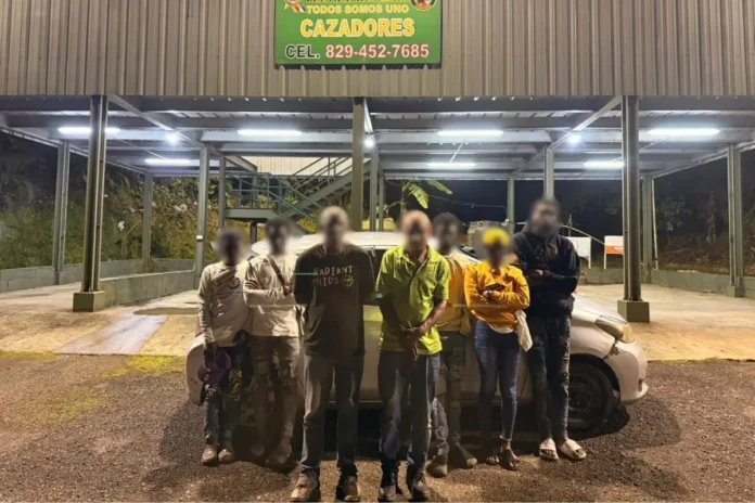 Detención de extranjeros irregulares en operativos.