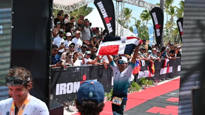 Dominicanos brillan en Ironman 70.3 Cap Cana.