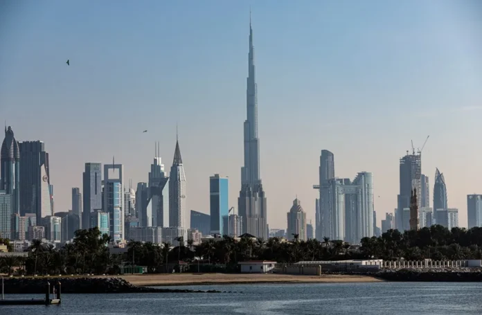 Emiratos responde a amenaza de misiles.