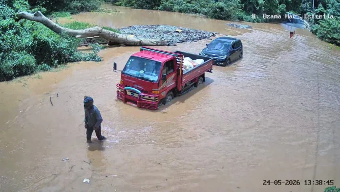 Peligro en puente de Hacienda Estrella