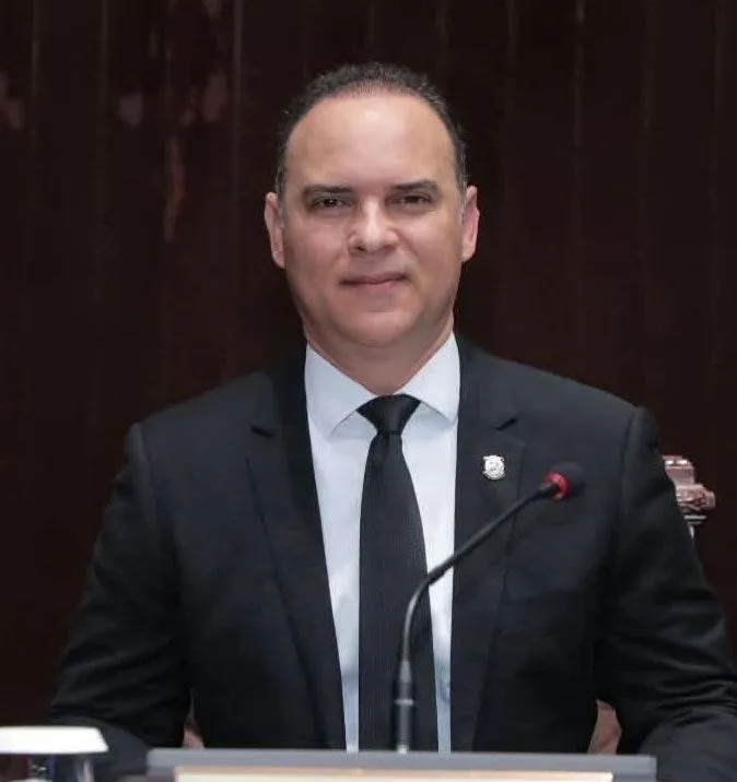 Diputado Emíl Durán gestiona hogar para niños.