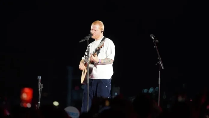 Ed Sheeran en concierto acústico en Bogotá.