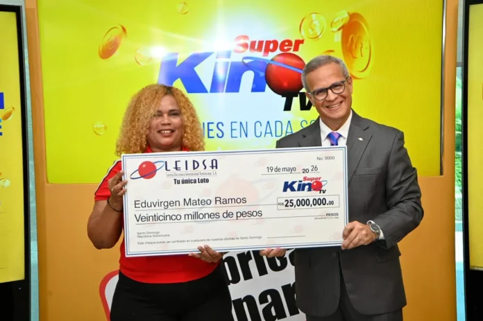 Leidsa entrega premio a ganadora Súper Kino