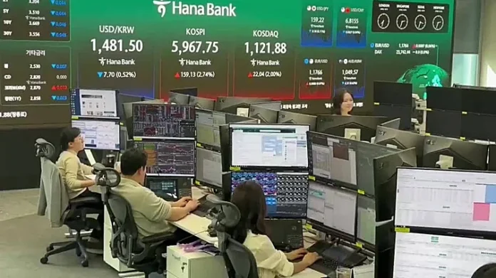 Kospi cae por paro en Samsung y tensiones.