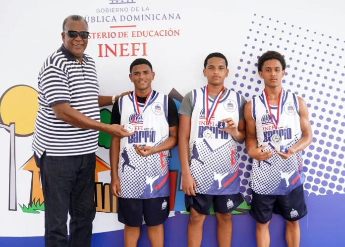 Programa deportivo para jóvenes en San Carlos