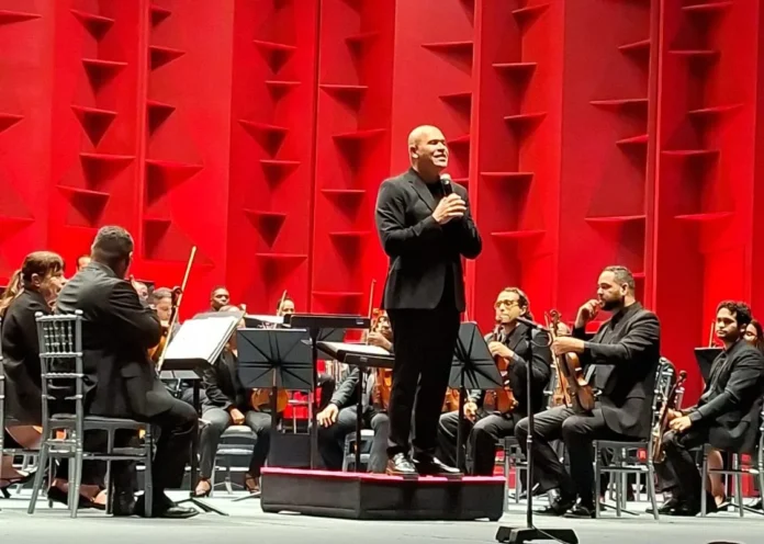 Amaury Sánchez homenajea a compositores dominicanos.