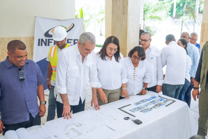 Abinader supervisa remodelación del Hotel Escuela.