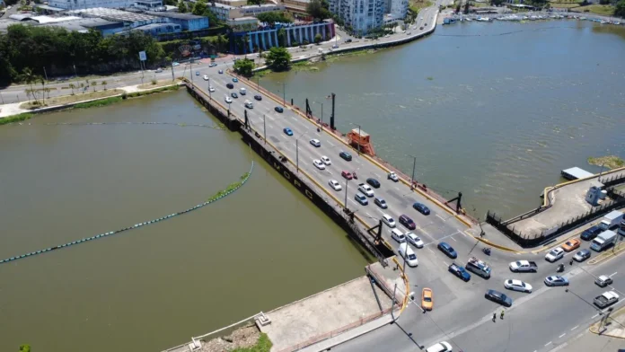 Cierre temporal del Puente Flotante.