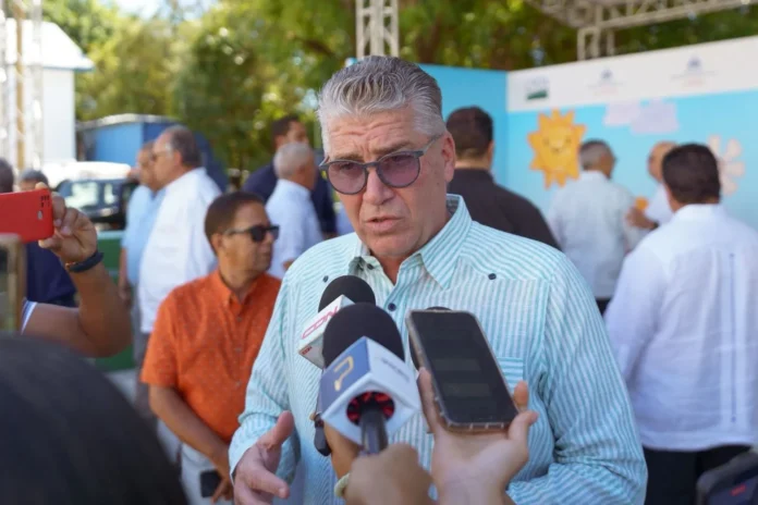 Eric Rivero destaca avances en el agro.