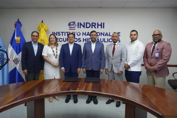 Acuerdo Indrhi Pucmm para gestión hídrica