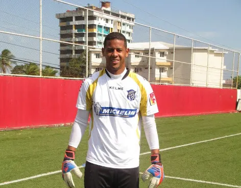 Miguel Lloyd en su partido de retiro.