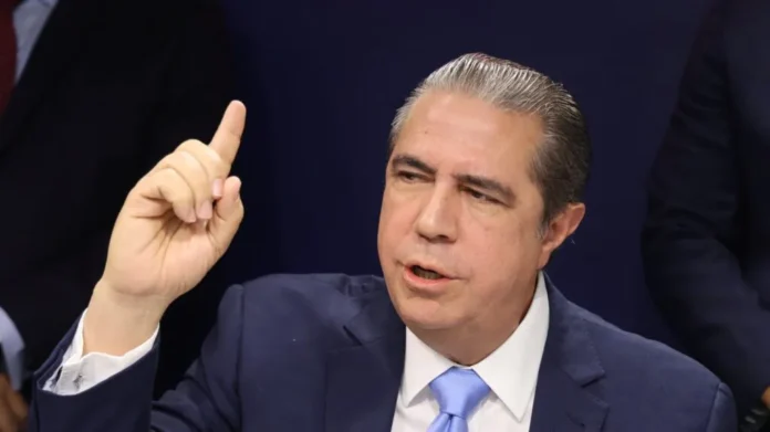 Francisco Javier denuncia feminicidios en RD.