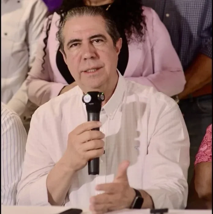 Francisco Javier García critica gasto público ineficiente.