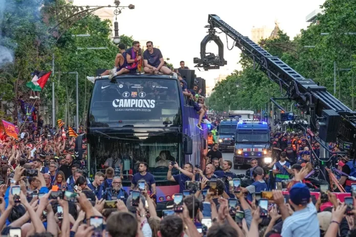 Celebración masiva del título del Barça.