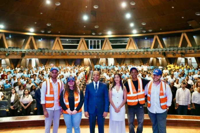 Milton Morrison promueve educación vial escolar.