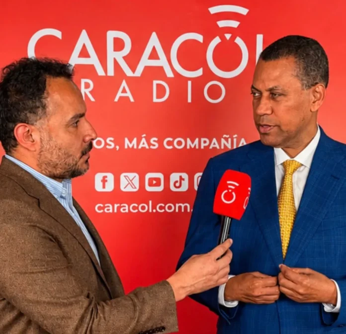 Gómez Mazara en misión de observación electoral.