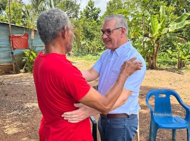 Gonzalo Castillo impulsa su candidatura presidencial.